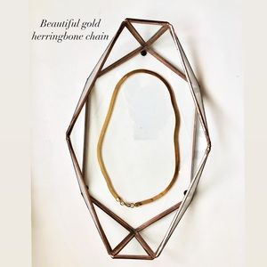 Stunning gold herringbone necklace